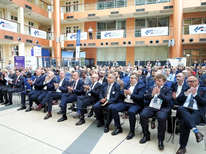 Obraz: Poland as a gateway to Europe — what attracts Asian business?
